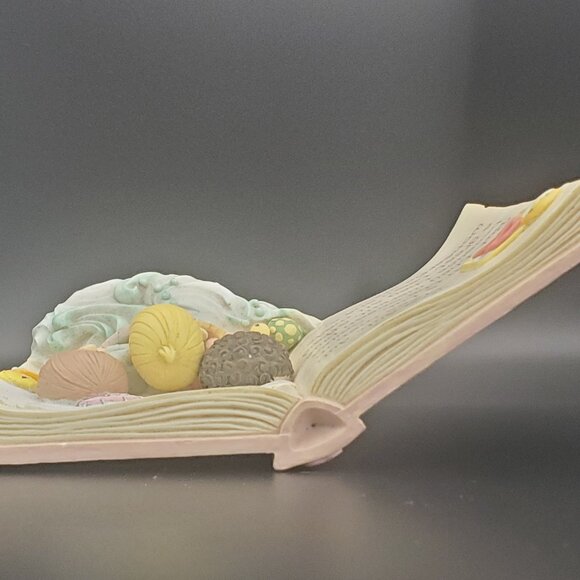 PRECIOUS MOMENTS Figurine Nursery Rhyme Book 'Rub a dub dub' Collectible 3D 1998 - Picture 5 of 8